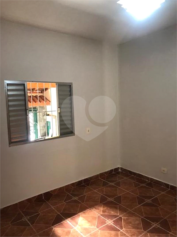 Casa à venda com 2 quartos, 60m² - Foto 18