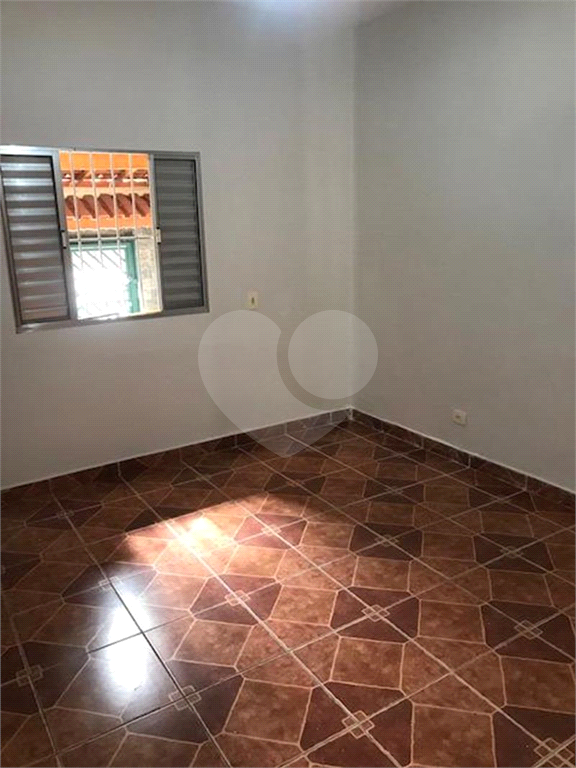 Casa à venda com 2 quartos, 60m² - Foto 8