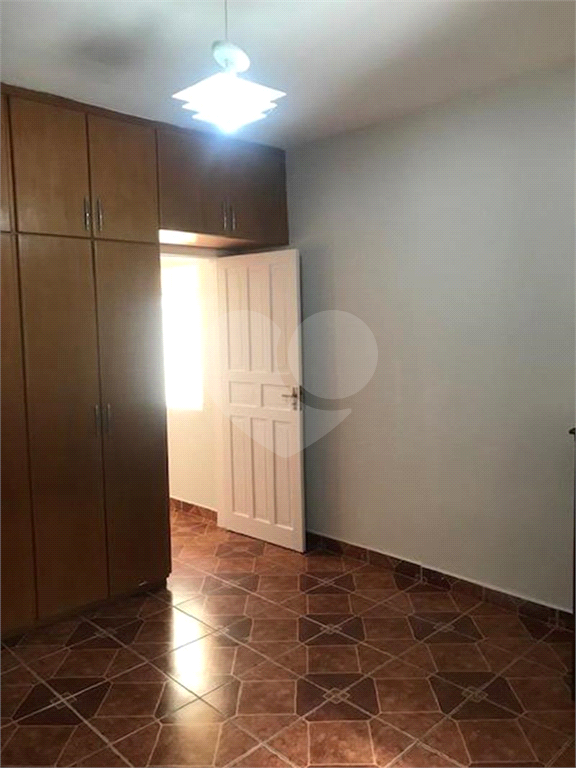 Casa à venda com 2 quartos, 60m² - Foto 17