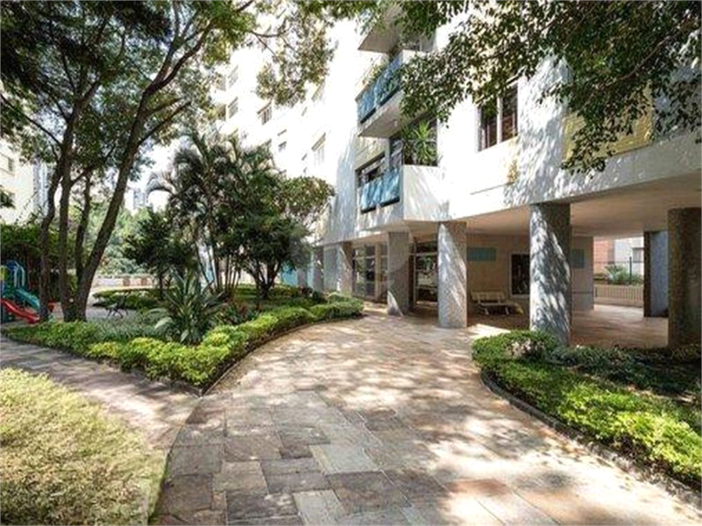 JARDINS EXCELENTE LOCALIZAÇÃO APTO 3 DORMS COM 151 M² - 2 VAGAS 