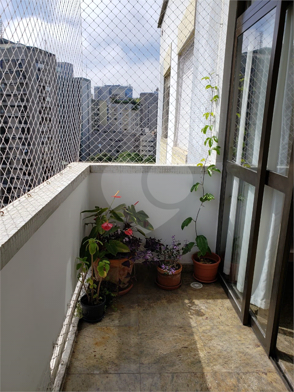 JARDINS EXCELENTE LOCALIZAÇÃO APTO 3 DORMS COM 151 M² - 2 VAGAS 