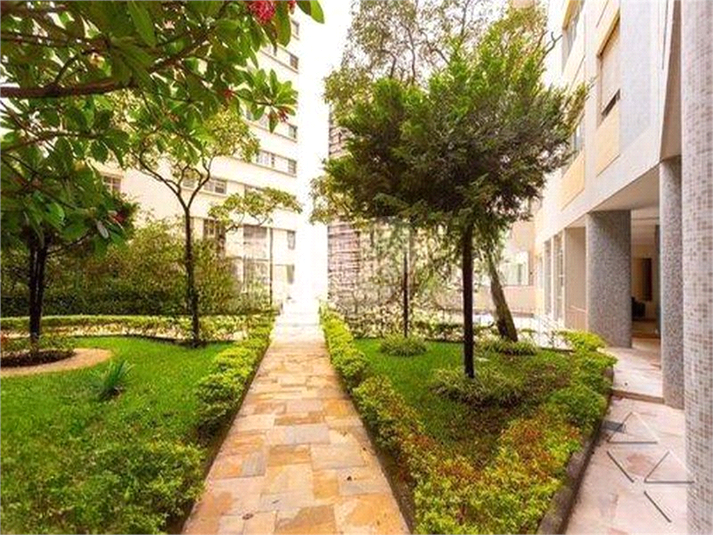 JARDINS EXCELENTE LOCALIZAÇÃO APTO 3 DORMS COM 151 M² - 2 VAGAS 