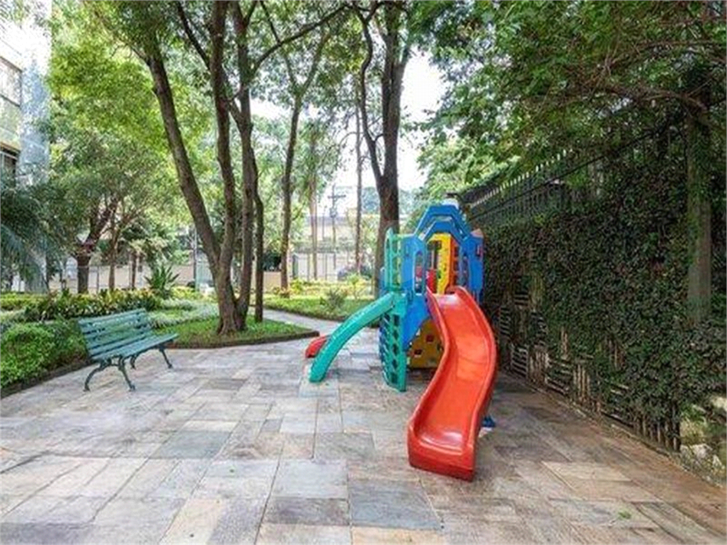 JARDINS EXCELENTE LOCALIZAÇÃO APTO 3 DORMS COM 151 M² - 2 VAGAS 