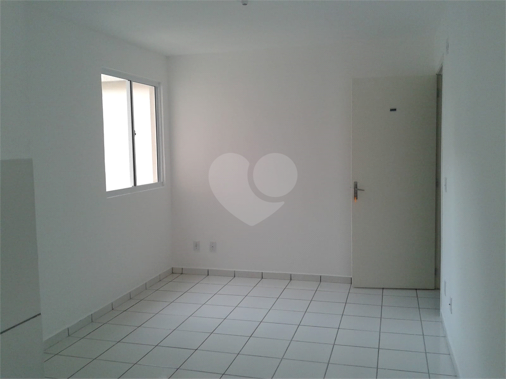 Apartamento à venda com 2 quartos, 64m² - Foto 1