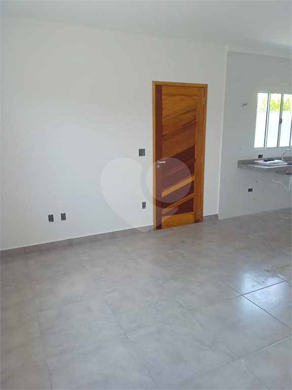 Casa à venda com 2 quartos, 75m² - Foto 2