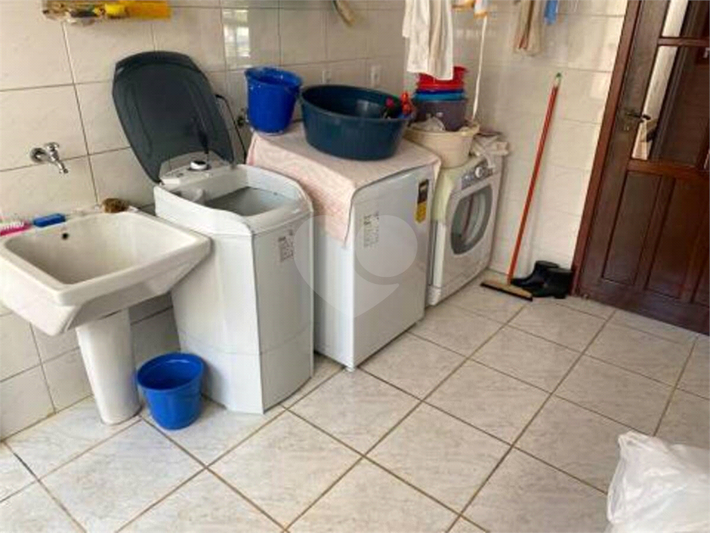 Casa à venda com 3 quartos, 321m² - Foto 13