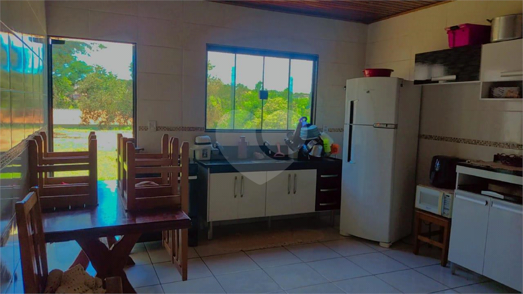 Casa à venda com 2 quartos, 100m² - Foto 1