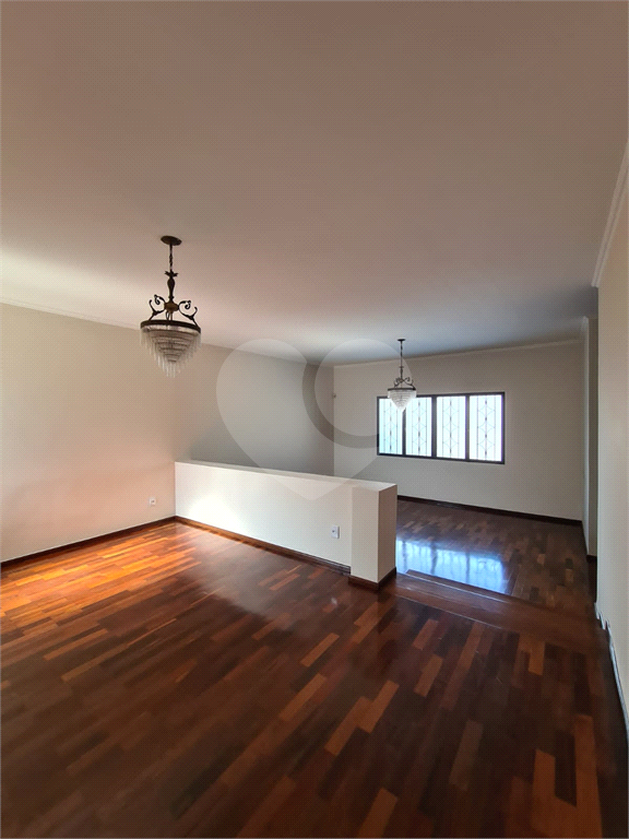 Casa à venda com 3 quartos, 280m² - Foto 4