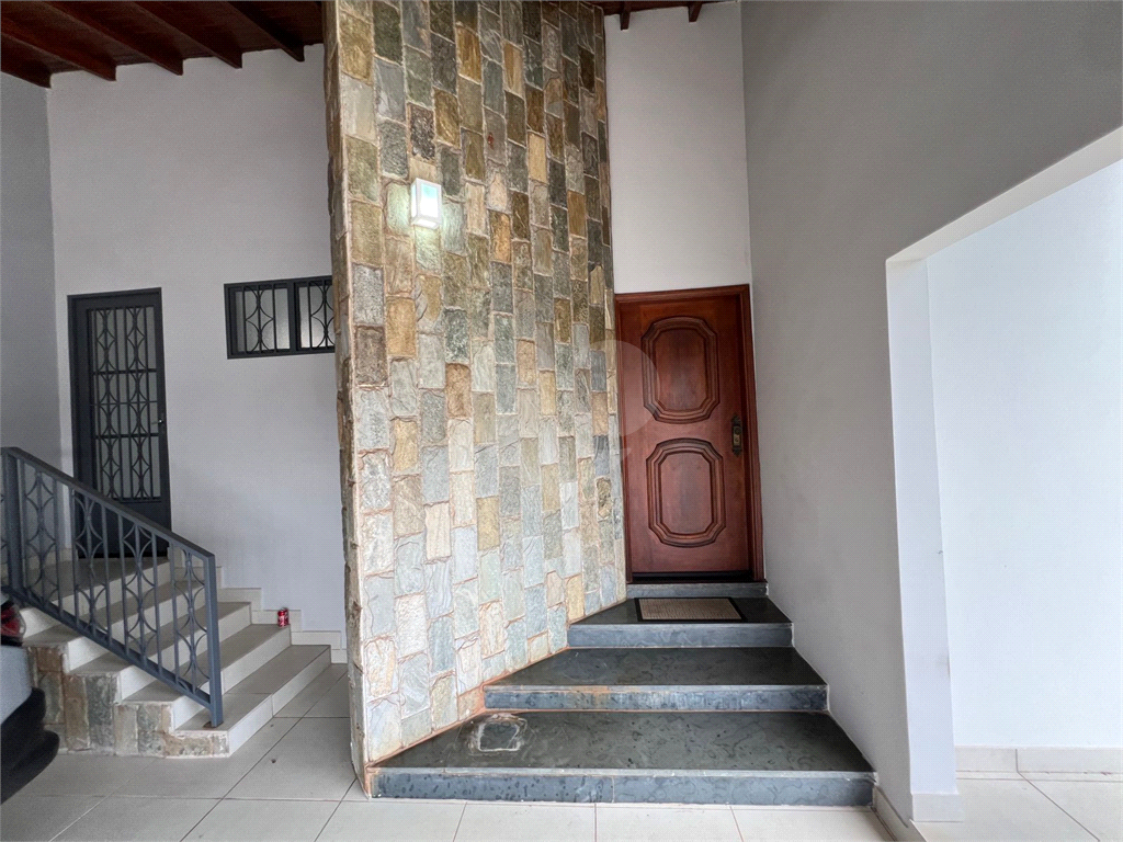 Casa à venda com 3 quartos, 280m² - Foto 2