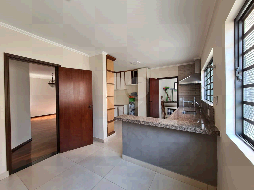 Casa à venda com 3 quartos, 280m² - Foto 15