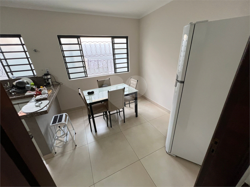 Casa à venda com 3 quartos, 280m² - Foto 14