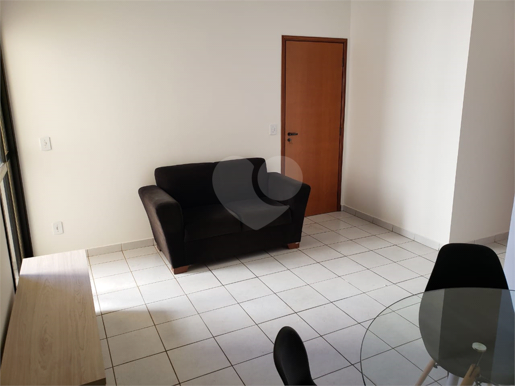 Apartamento para alugar com 3 quartos, 80m² - Foto 5