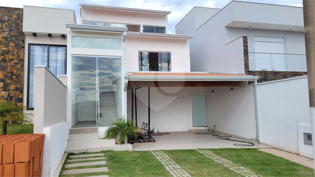 Casa de Condomínio à venda com 3 quartos, 130m² - Foto 1