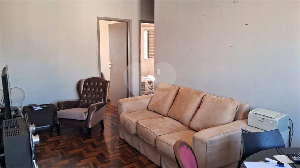 Apartamento à venda com 2 quartos, 63m² - Foto 2