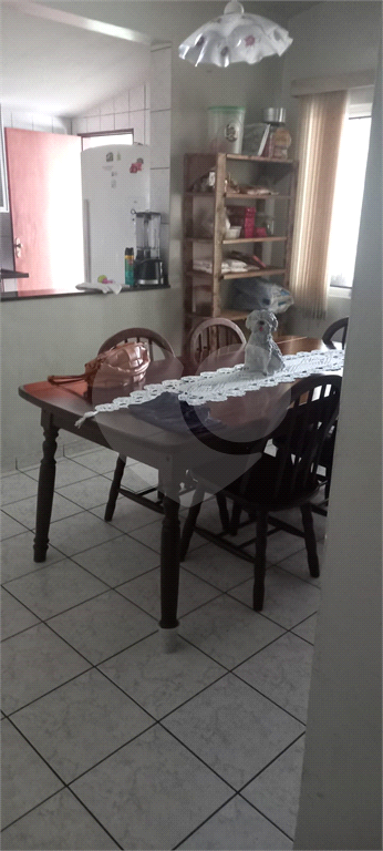 Casa à venda com 3 quartos, 257m² - Foto 1