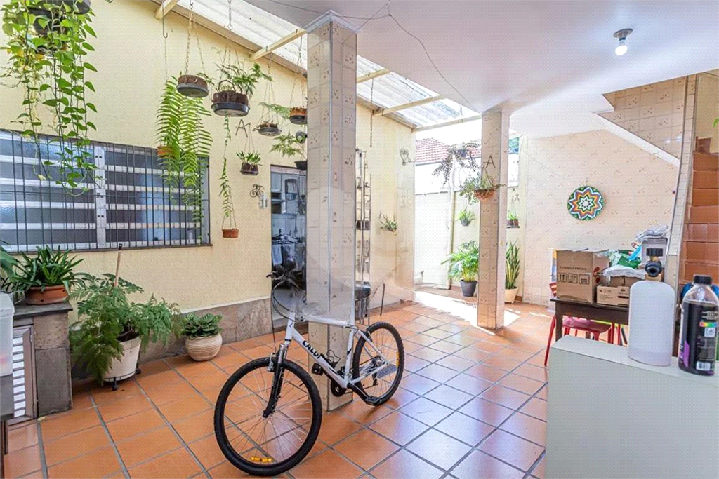 Casa à venda com 282m², 3 quartos e 4 vagas 