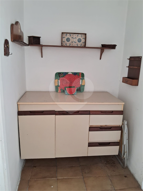 Apartamento com 2 dormitórios e 1 vaga na Praia de Pitangueiras - Guarujá - Oportunidade de Verão! 