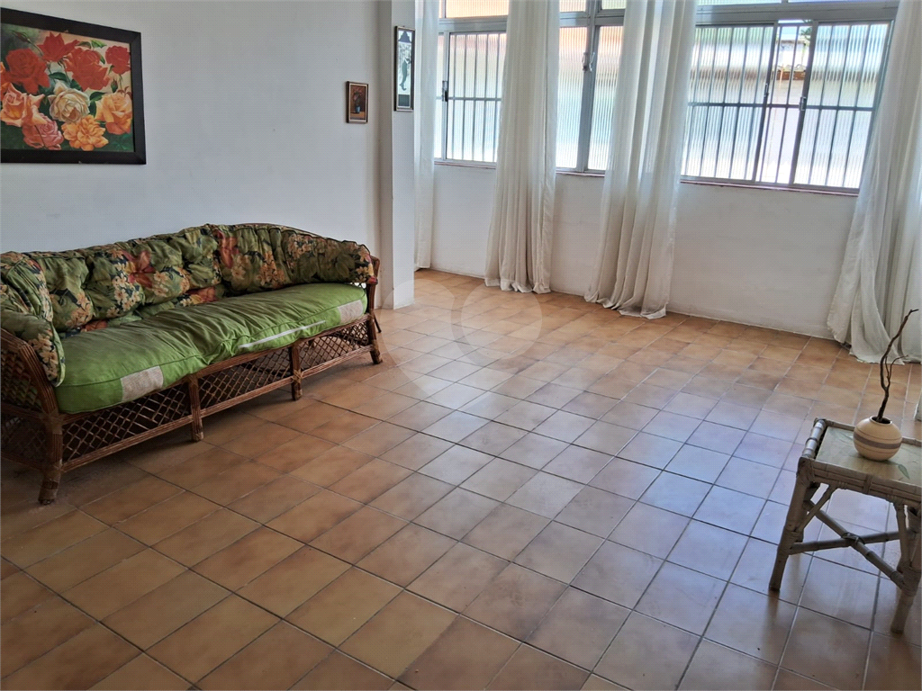 Apartamento com 2 dormitórios e 1 vaga na Praia de Pitangueiras - Guarujá - Oportunidade de Verão! 