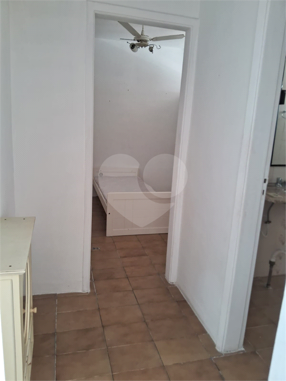 Apartamento com 2 dormitórios e 1 vaga na Praia de Pitangueiras - Guarujá - Oportunidade de Verão! 