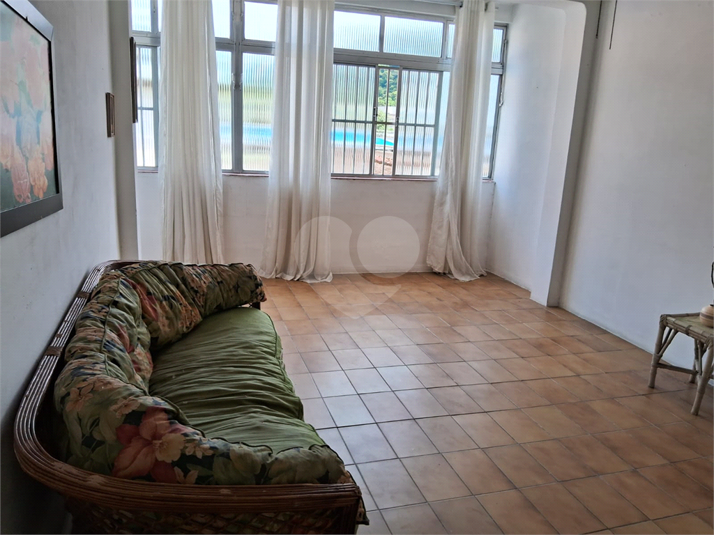 Apartamento com 2 dormitórios e 1 vaga na Praia de Pitangueiras - Guarujá - Oportunidade de Verão! 