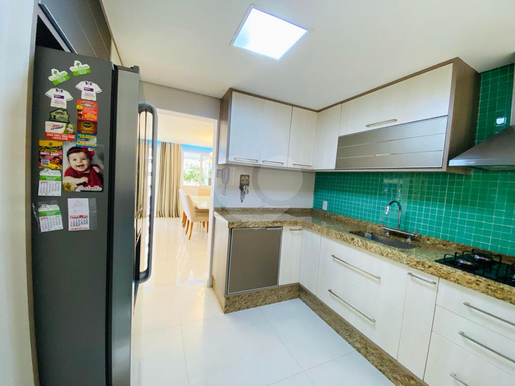 Apartamento Alto Padrão, 122 m2, 3 dormitórios, 1 suíte, 2 vagas de garagem
