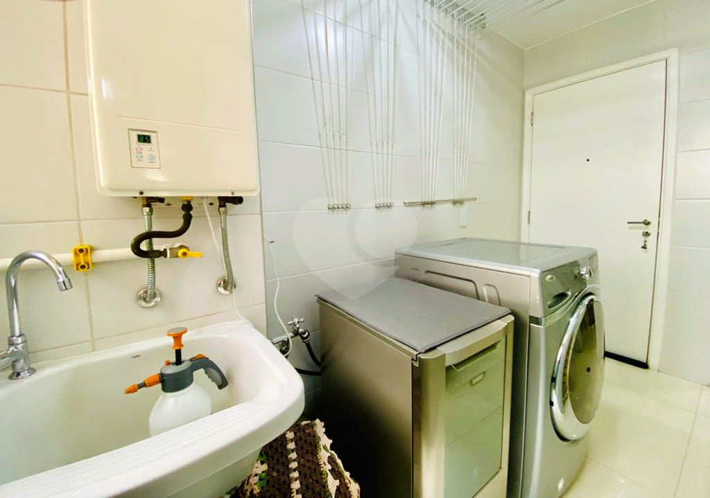 Apartamento Alto Padrão, 122 m2, 3 dormitórios, 1 suíte, 2 vagas de garagem
