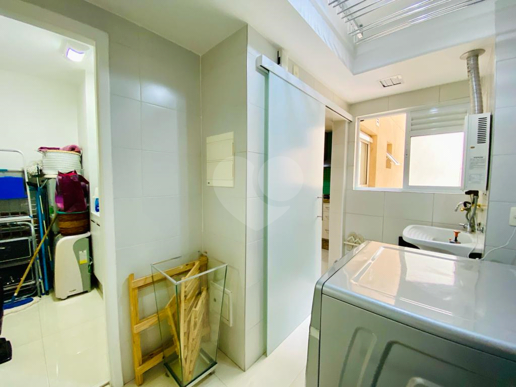 Apartamento Alto Padrão, 122 m2, 3 dormitórios, 1 suíte, 2 vagas de garagem
