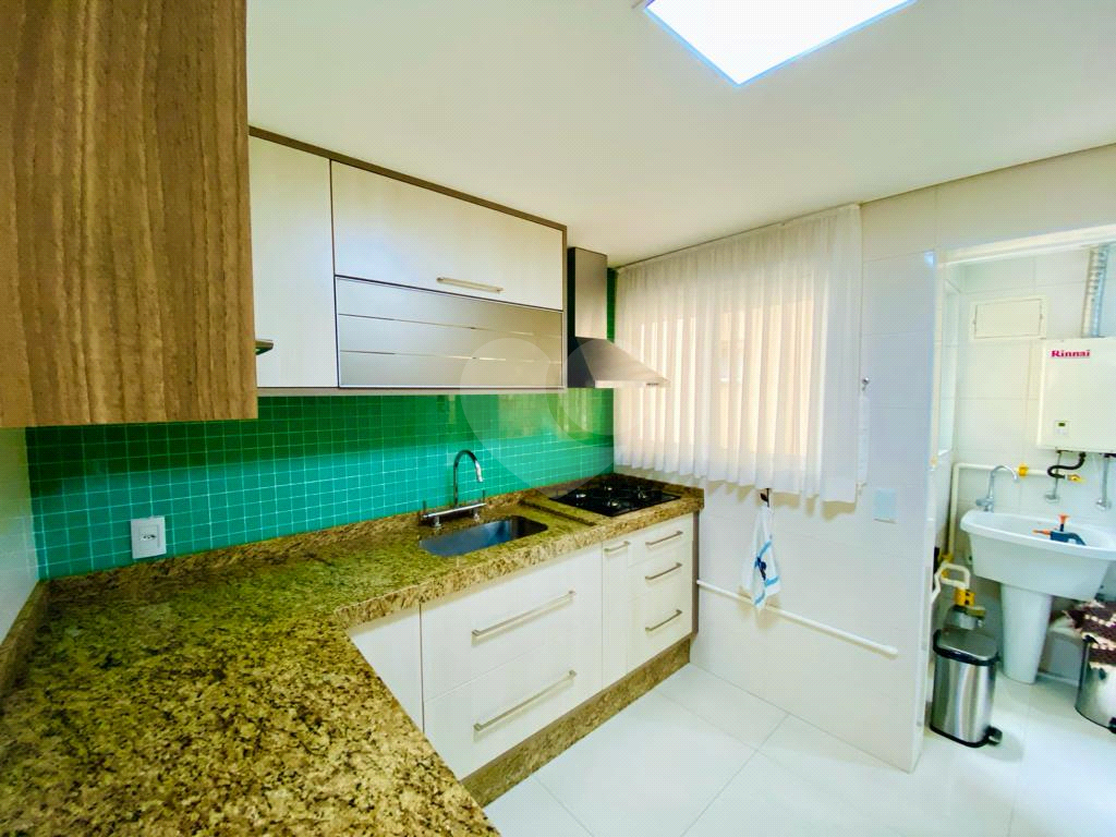 Apartamento Alto Padrão, 122 m2, 3 dormitórios, 1 suíte, 2 vagas de garagem
