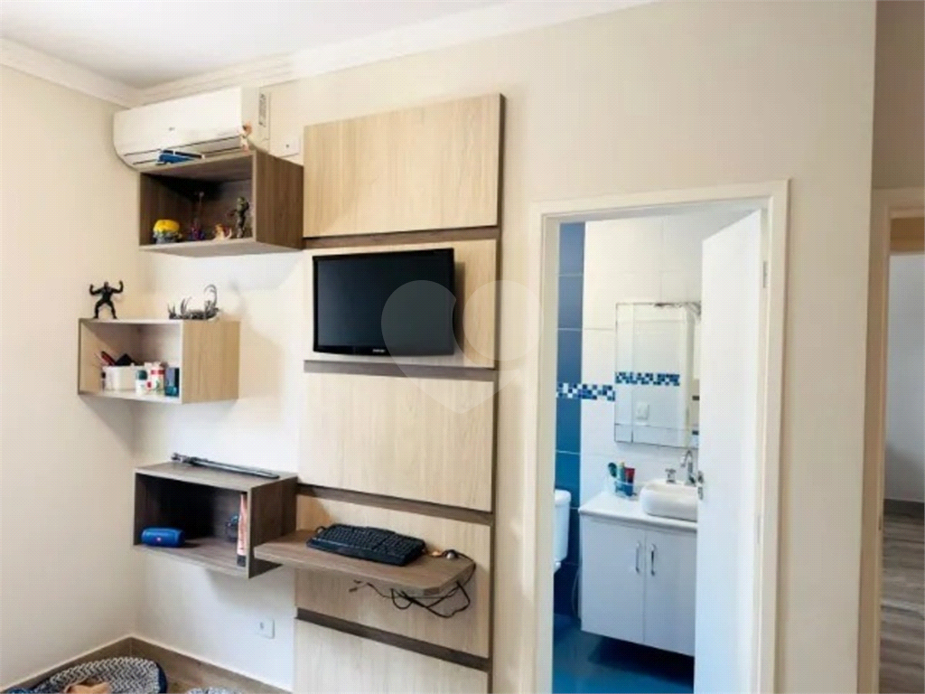 Casa à venda com 3 quartos, 224m² - Foto 17
