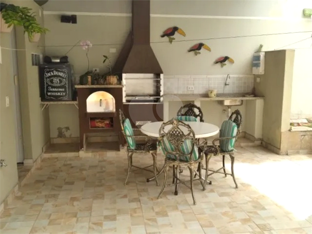 Casa à venda com 3 quartos, 224m² - Foto 14