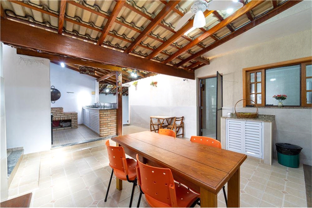 Casa à venda com 4 quartos, 328m² - Foto 3