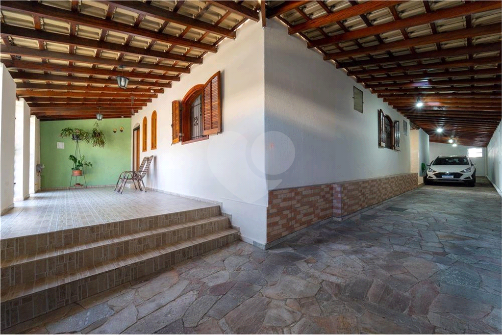 Casa à venda com 4 quartos, 328m² - Foto 2