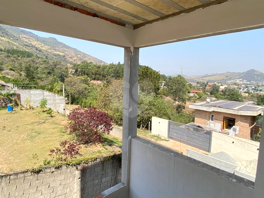 Casa à venda com 3 quartos, 227m² - Foto 18