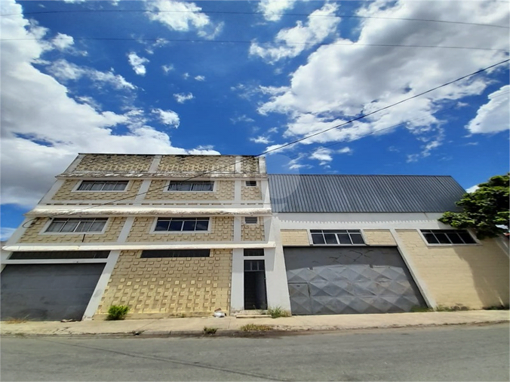 Loja-Salão para alugar, 1400m² - Foto 1