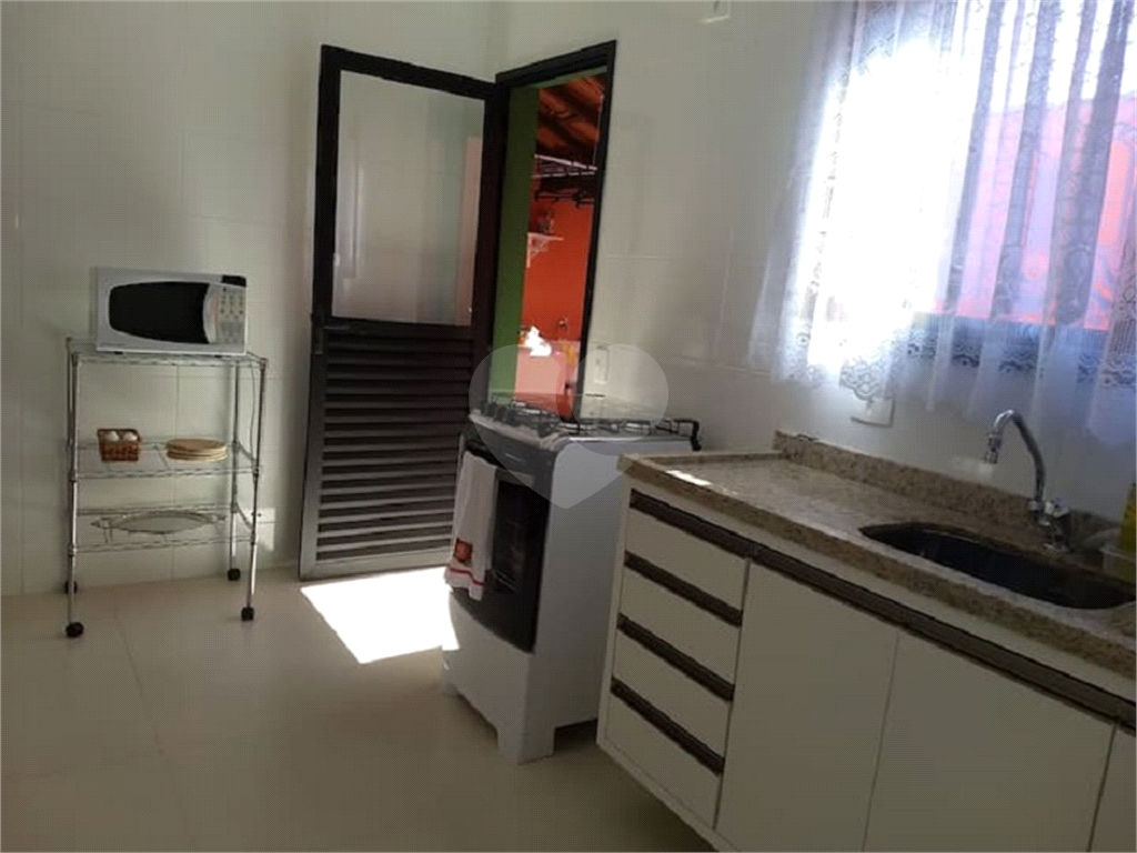 Casa à venda com 8 quartos, 320m² - Foto 10