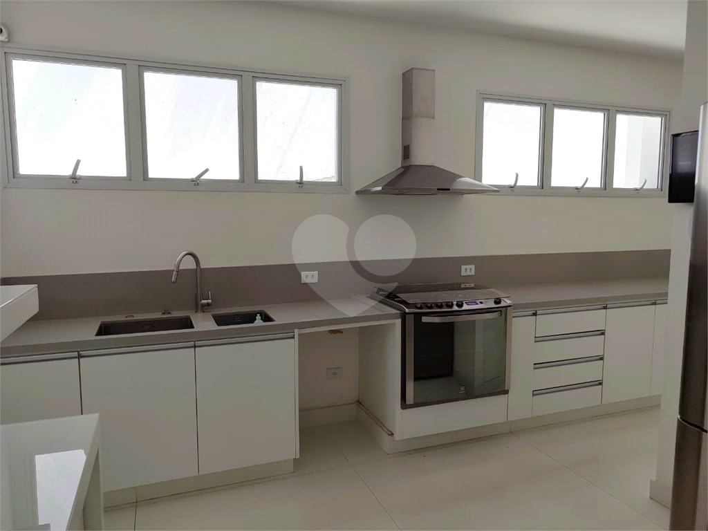 Casa à venda com 3 quartos, 560m² - Foto 12