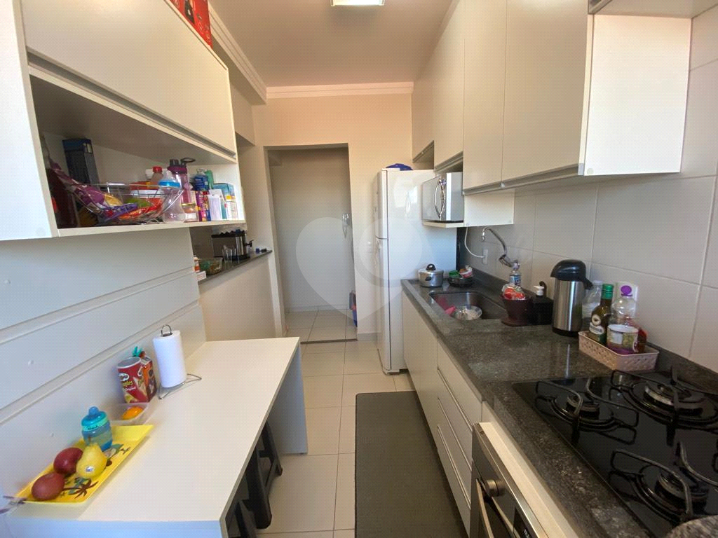 Apartamento à venda com 2 quartos, 65m² - Foto 3