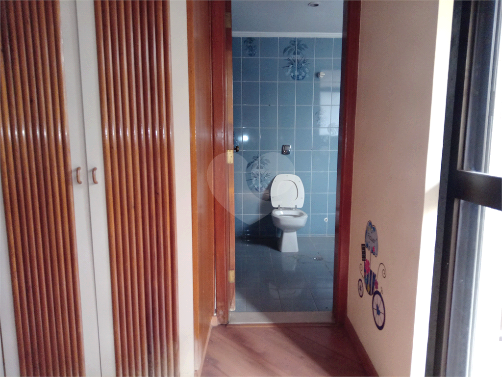 Apartamento 1 por andar a venda com preço de oportunidade.