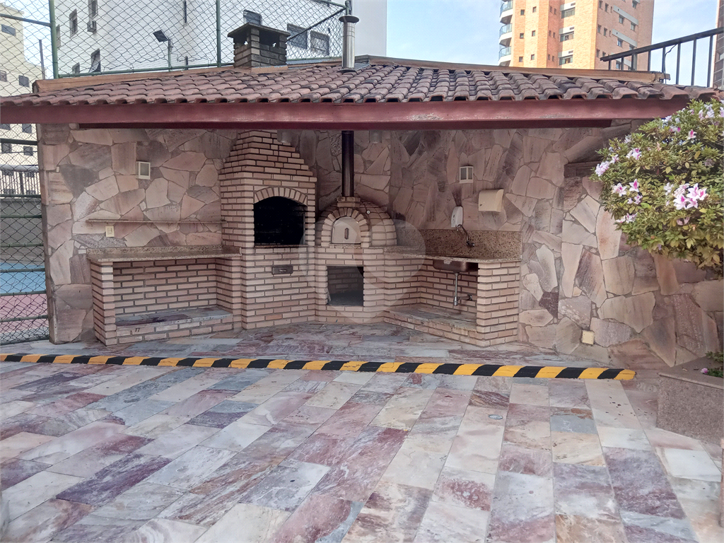 Apartamento 1 por andar a venda com preço de oportunidade.