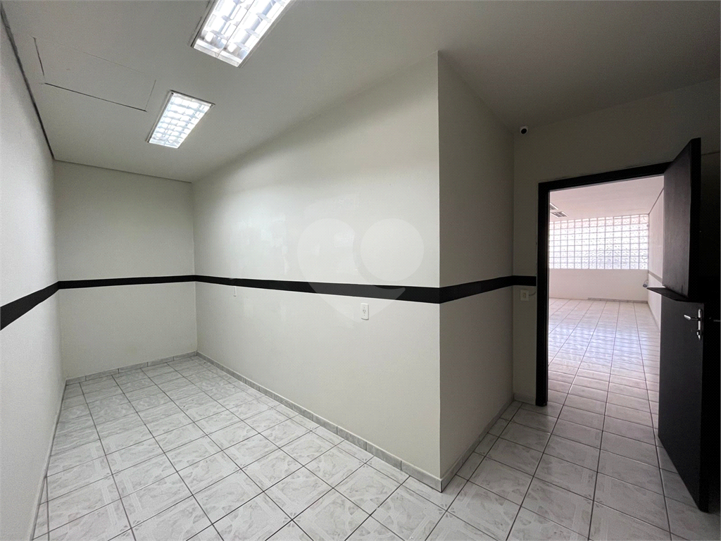 Venda ou locacao em predio comercial - Metro Santana-