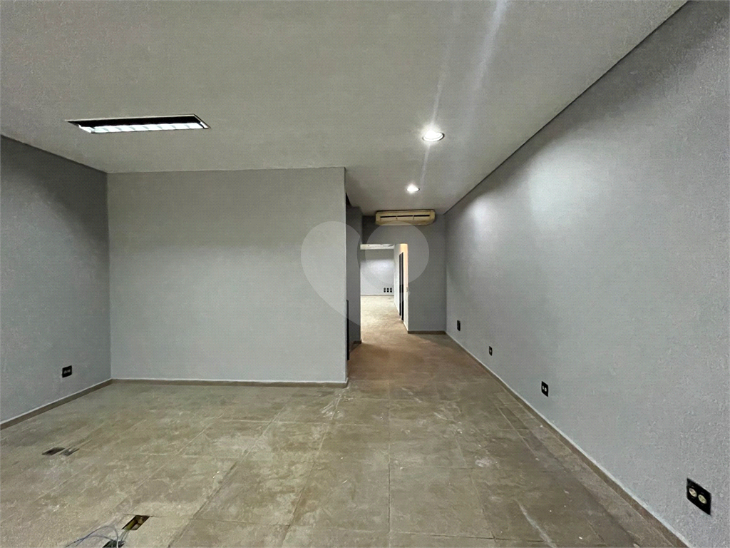 Venda ou locacao em predio comercial - Metro Santana-