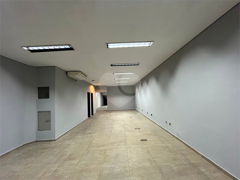 Venda ou locacao em predio comercial - Metro Santana-