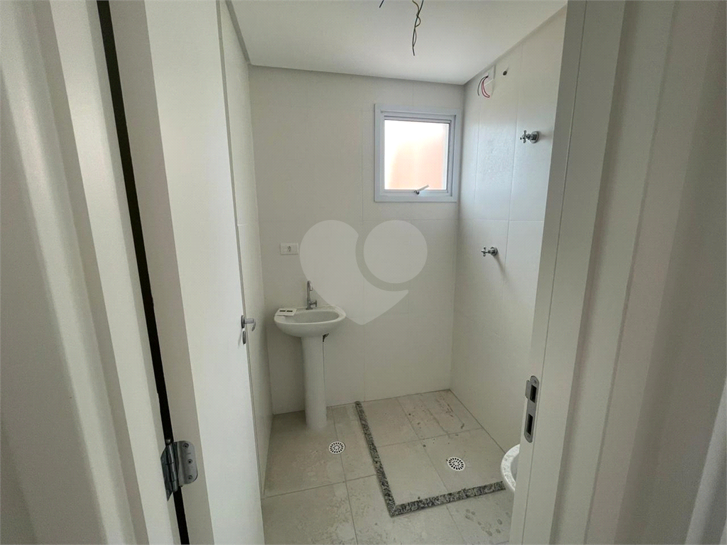 apartamento ao lado do metro