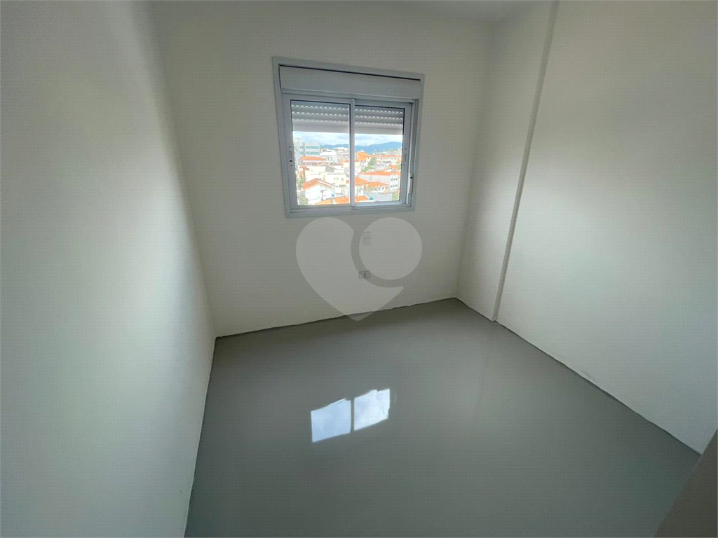 apartamento ao lado do metro