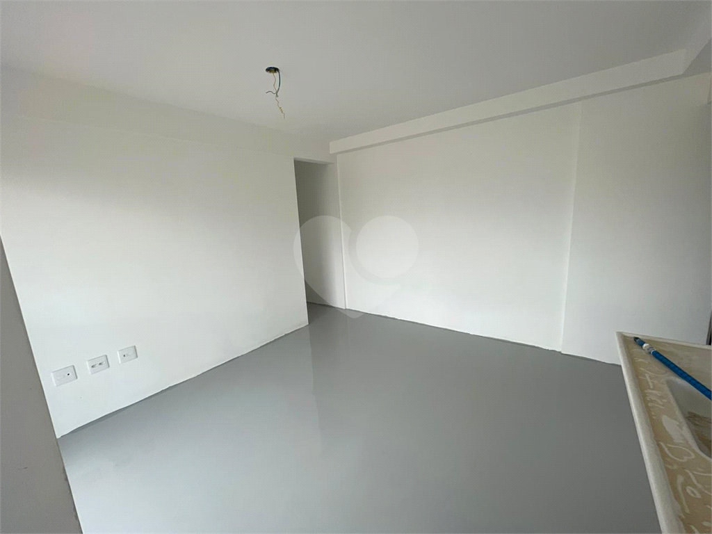 apartamento ao lado do metro