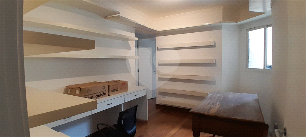Apartamento no Real Parque