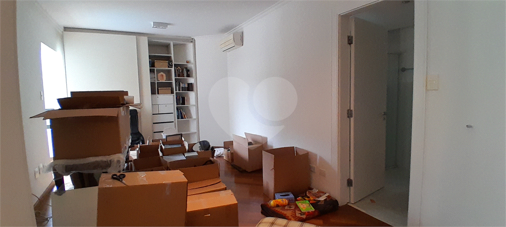 Apartamento no Real Parque