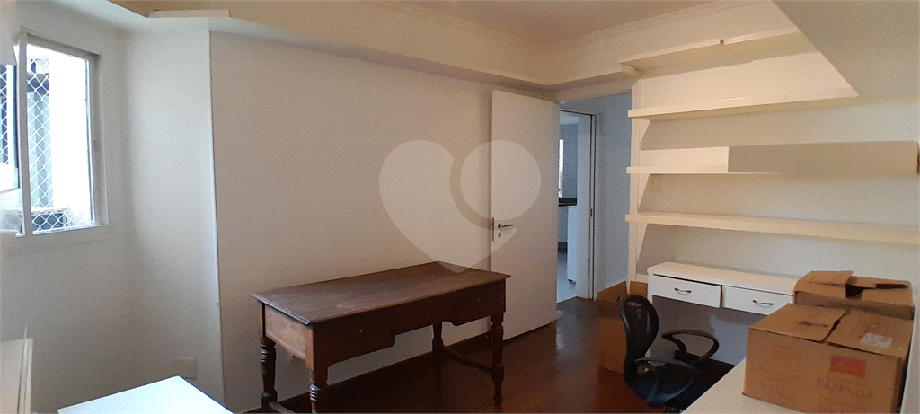 Apartamento no Real Parque
