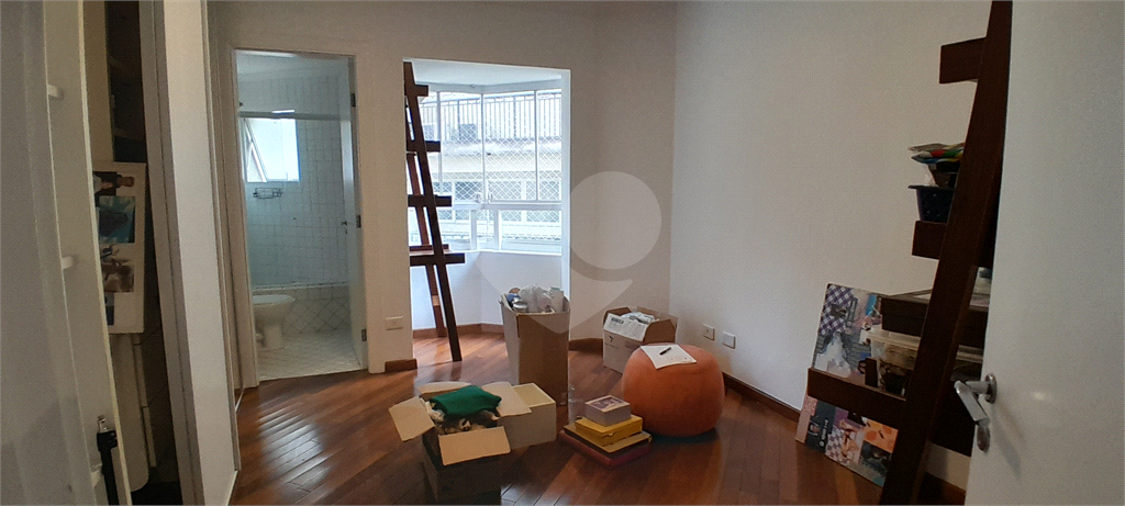 Apartamento no Real Parque
