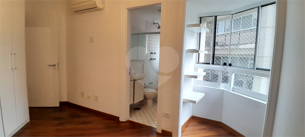 Apartamento no Real Parque